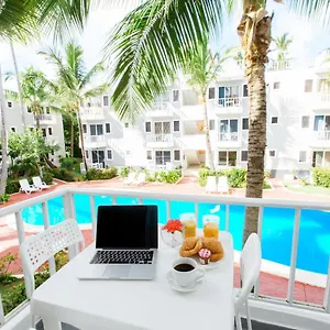 Aventura With Tropical Pool Playa Los Corales Hotel